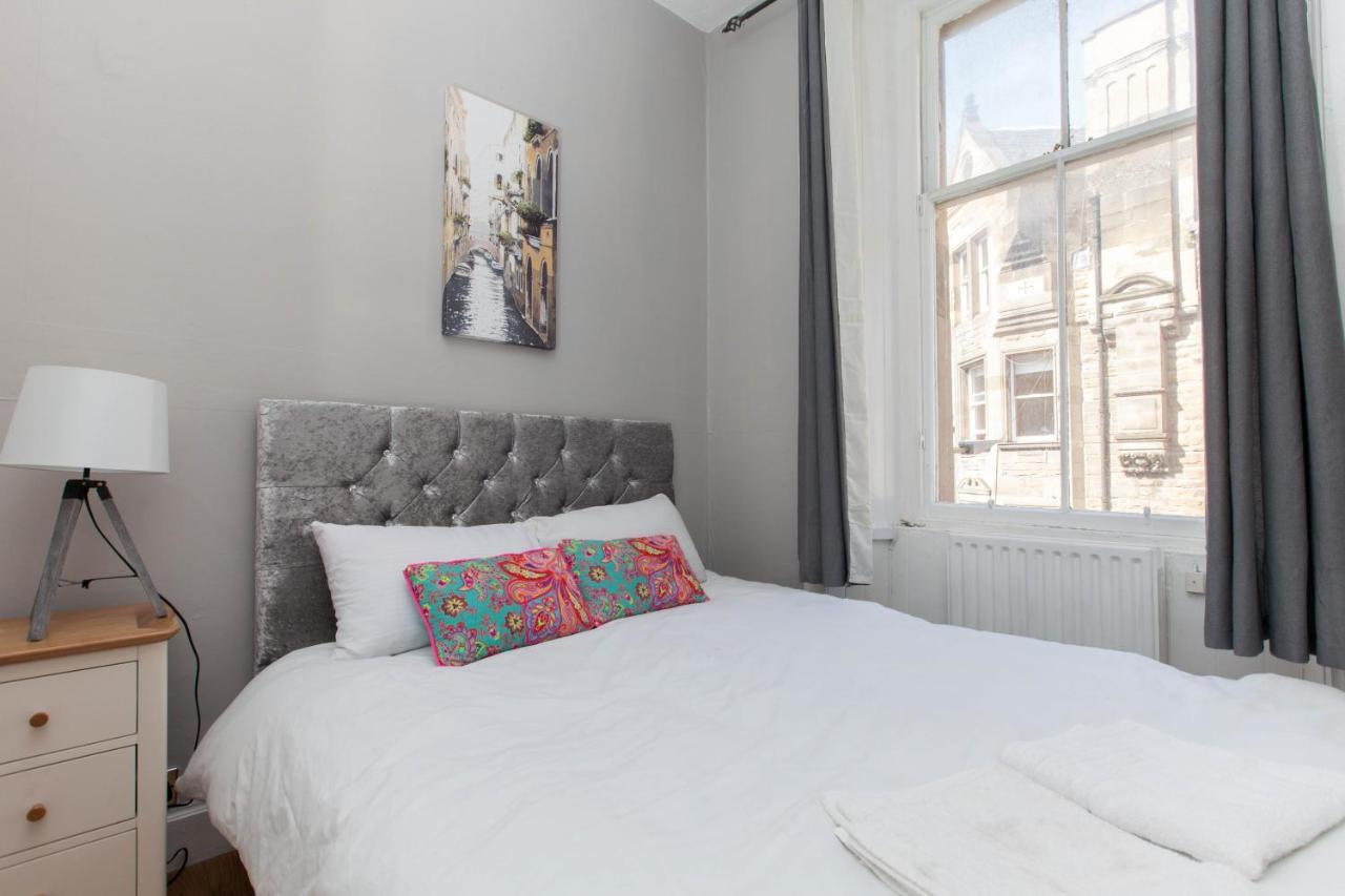 Bright & Homely City Centre Apartment Near Holyrood Edimburgo Exterior foto